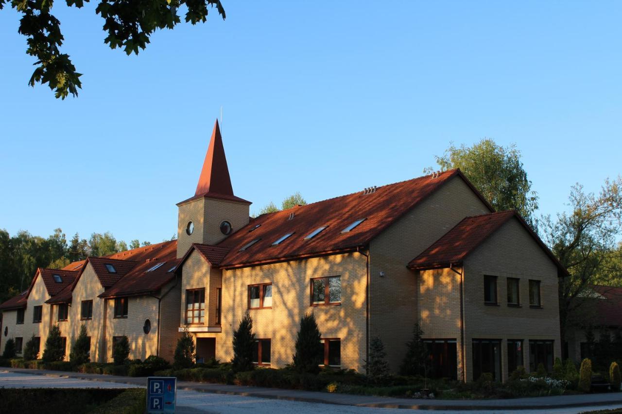 Uroczysko Porszewice - Osrodek Konferencyjno-Rekolekcyjny Hotel Пабянице Екстериор снимка