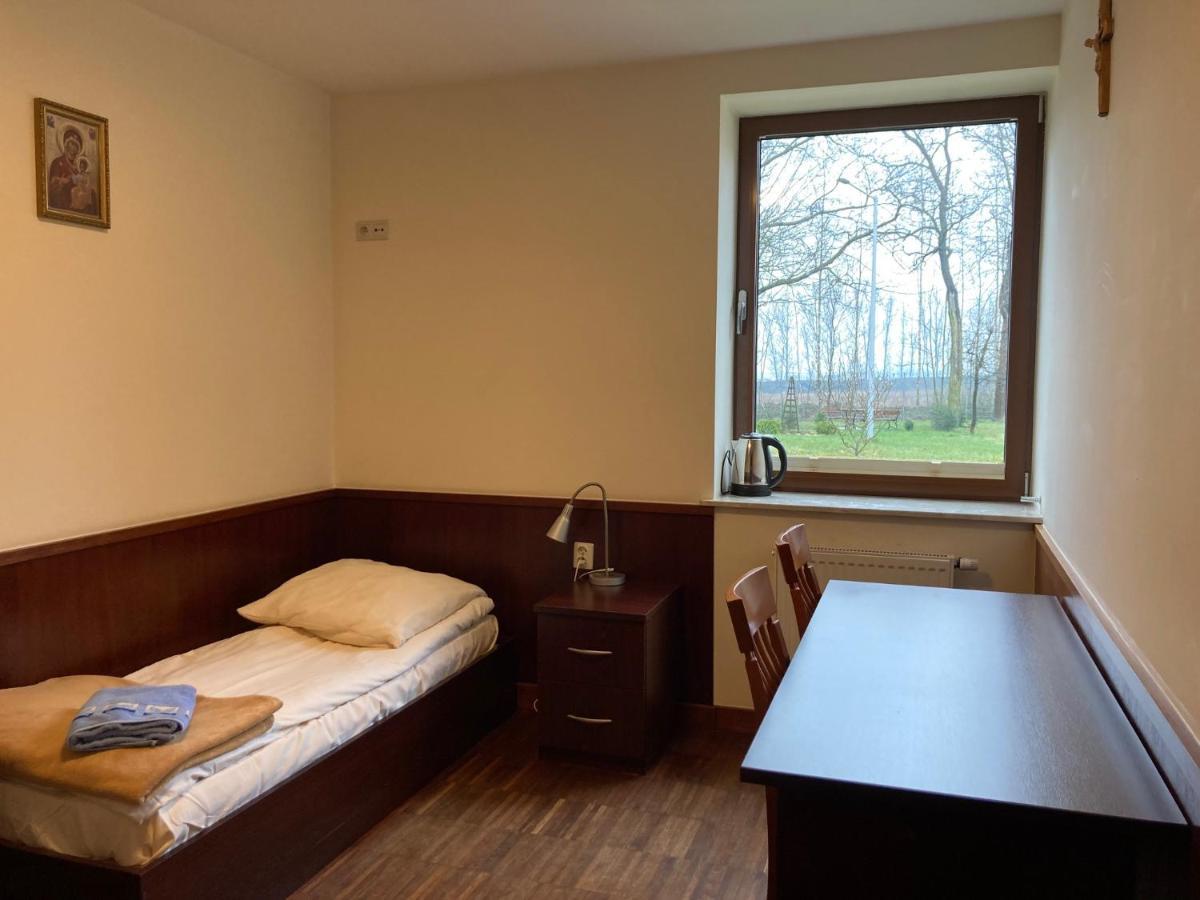 Uroczysko Porszewice - Osrodek Konferencyjno-Rekolekcyjny Hotel Пабянице Екстериор снимка